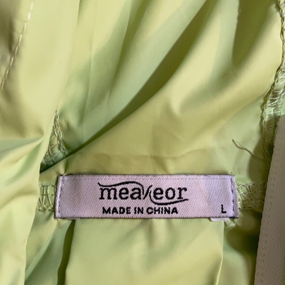 light windbreaker‎ jacket - Picture 3 of 8